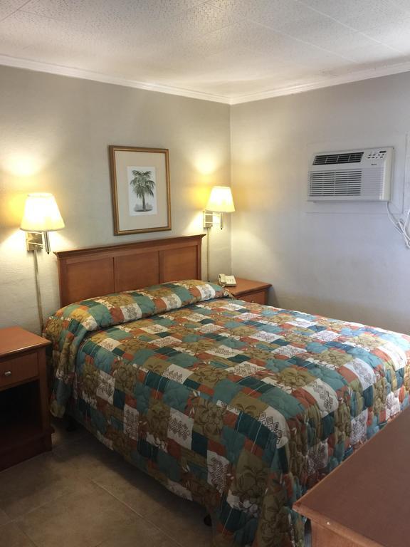 Campbell Motel Cocoa Kültér fotó